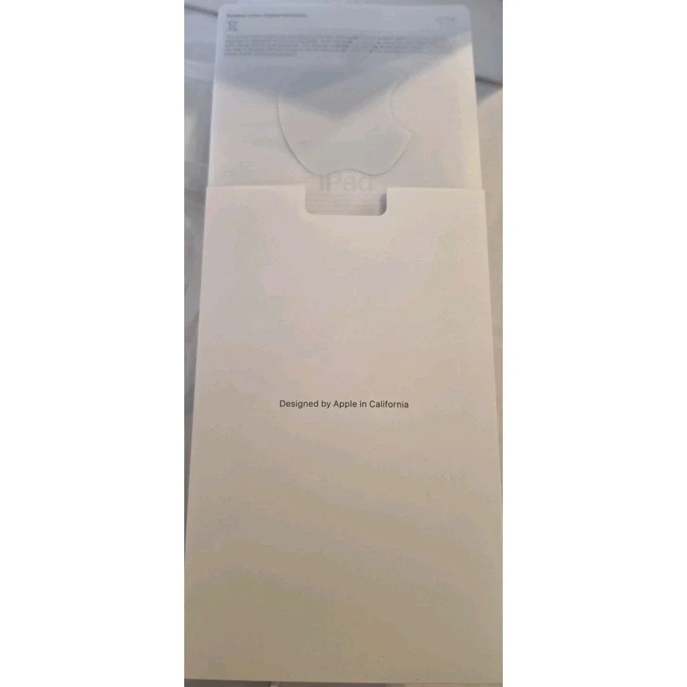 *EMPTY BOX* for Apple iPad 8th Gen 32GB Wi‑Fi 10.2in Tablet - Gold (MYLC2LL/A)